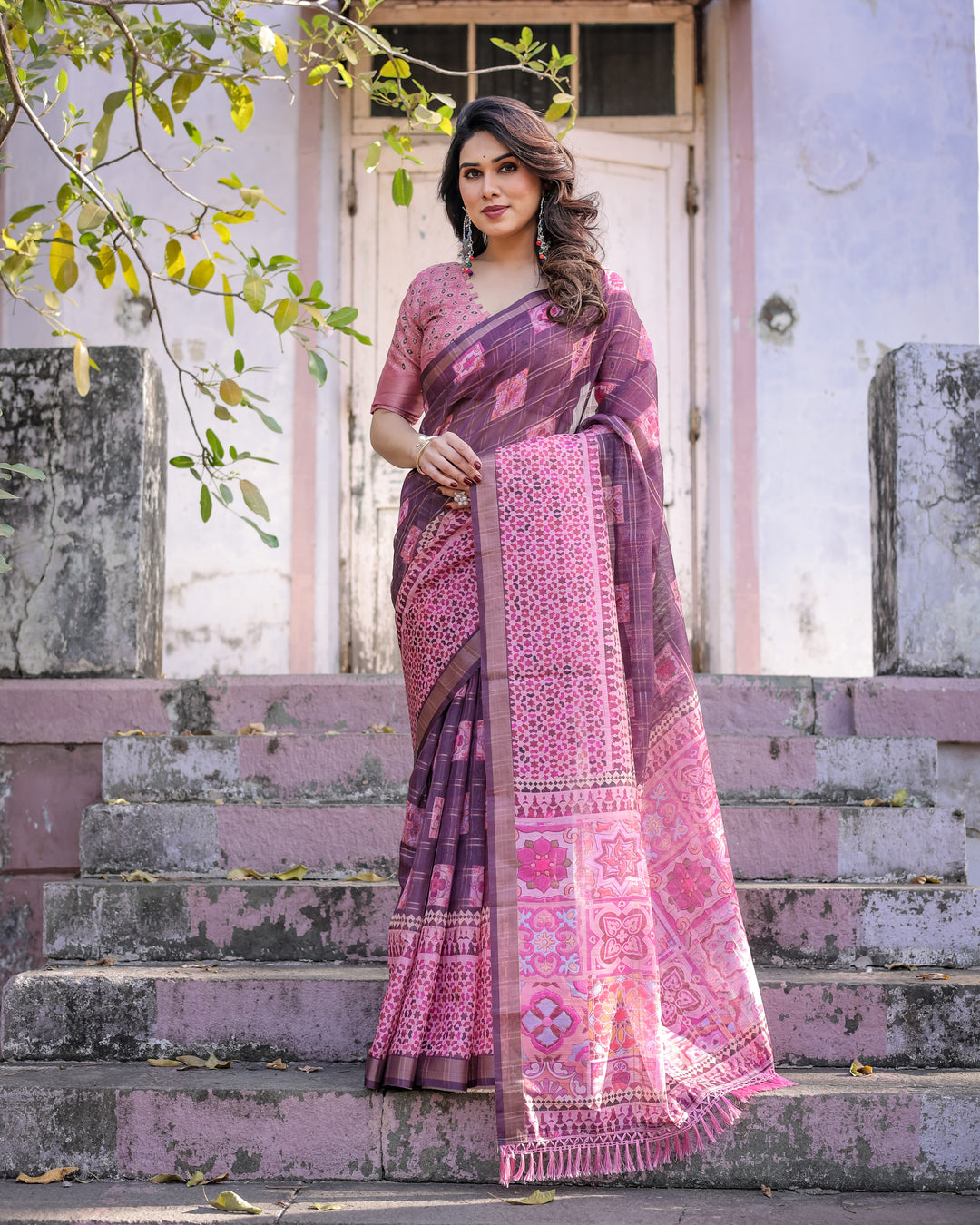 Elegant Multicolor Linen Saree with Traditional Patterns | Lightweight Festive Wear