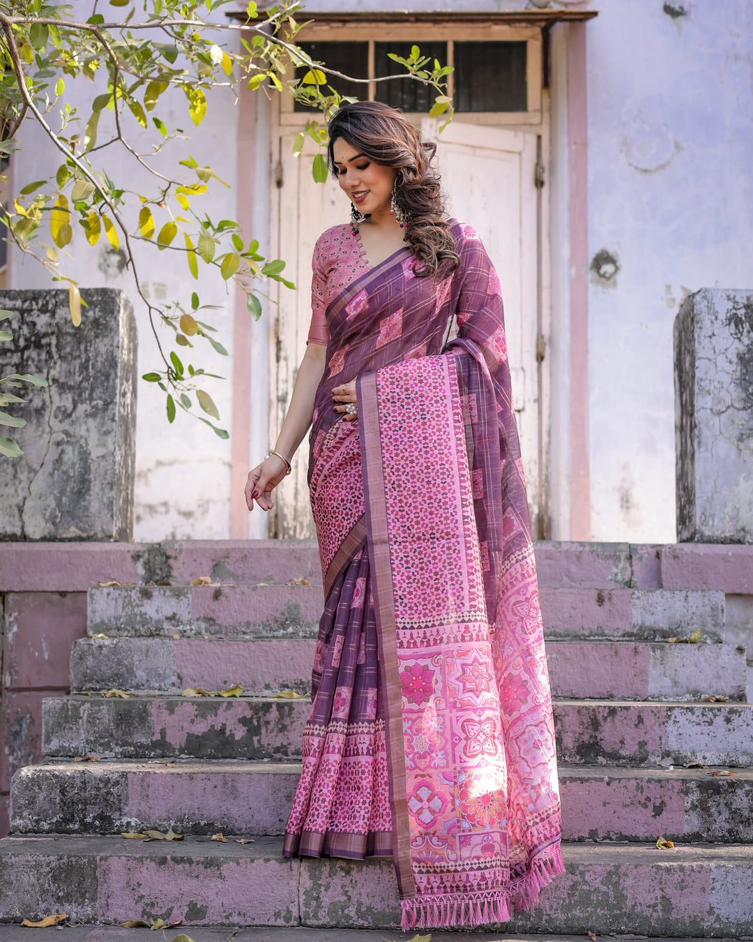 Elegant Multicolor Linen Saree with Traditional Patterns | Lightweight Festive Wear