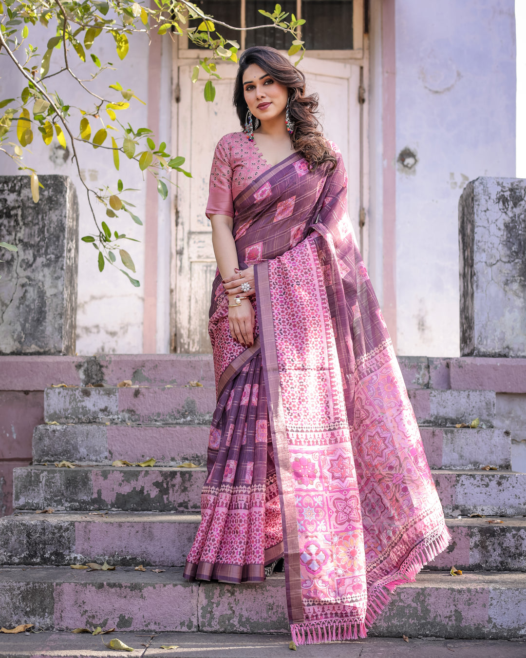 Elegant Multicolor Linen Saree with Traditional Patterns | Lightweight Festive Wear