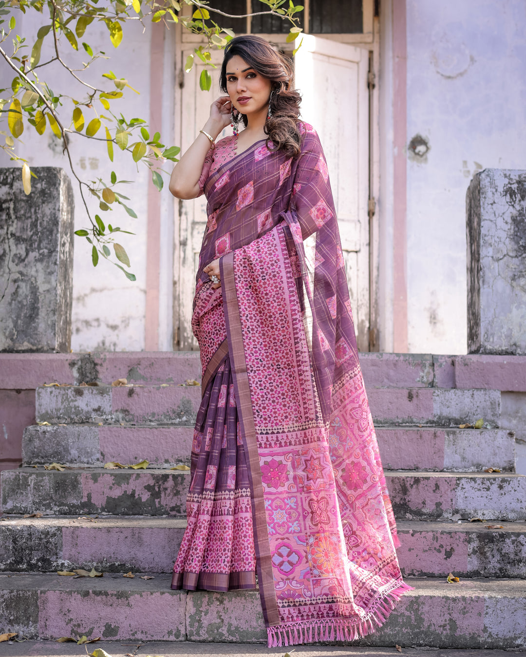Elegant Multicolor Linen Saree with Traditional Patterns | Lightweight Festive Wear