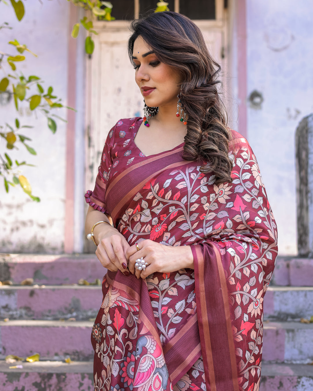 Elegant Multicolor Linen Saree with Traditional Patterns | Lightweight Festive Wear