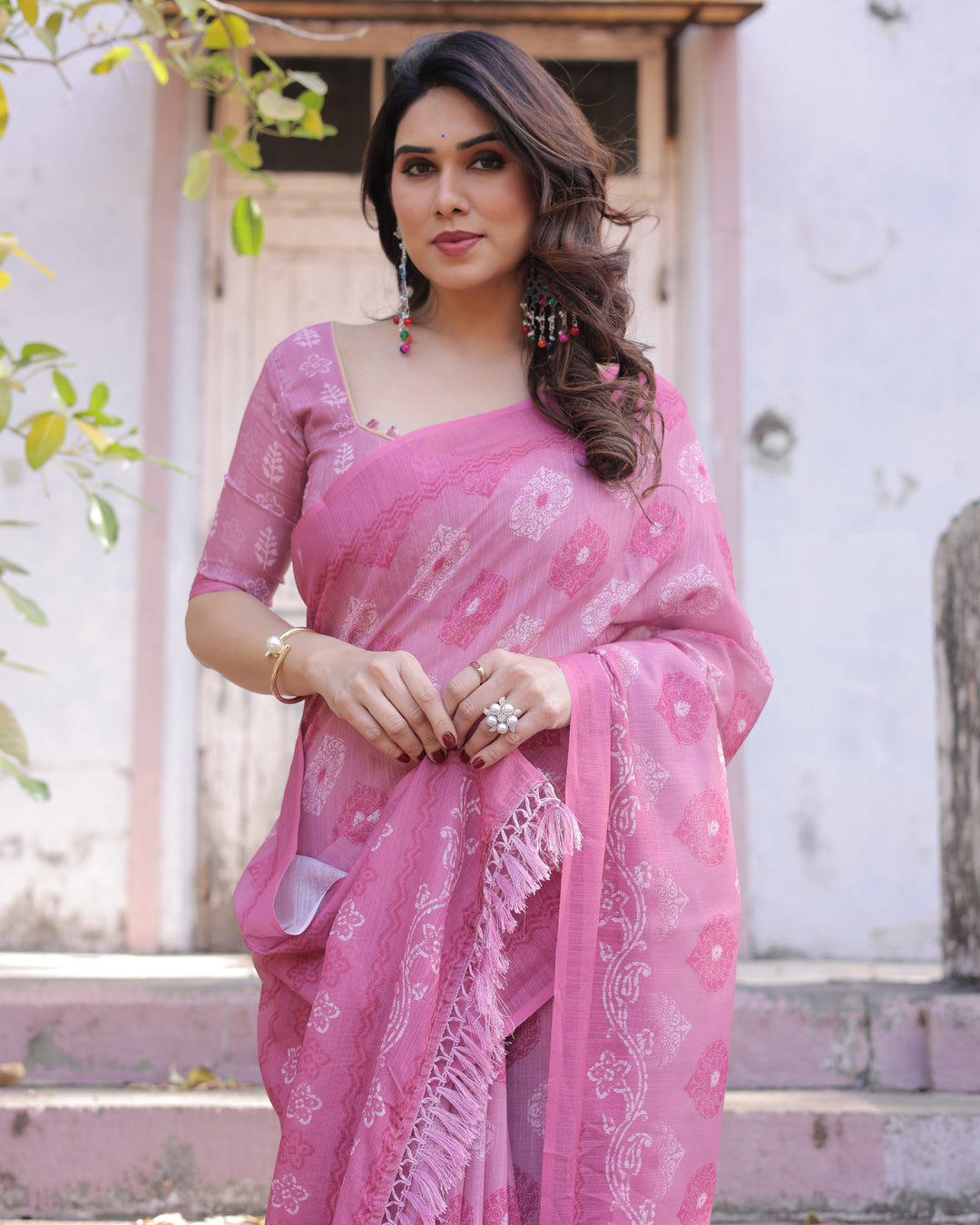 Elegant Multicolor Linen Saree with Traditional Patterns | Lightweight Festive Wear