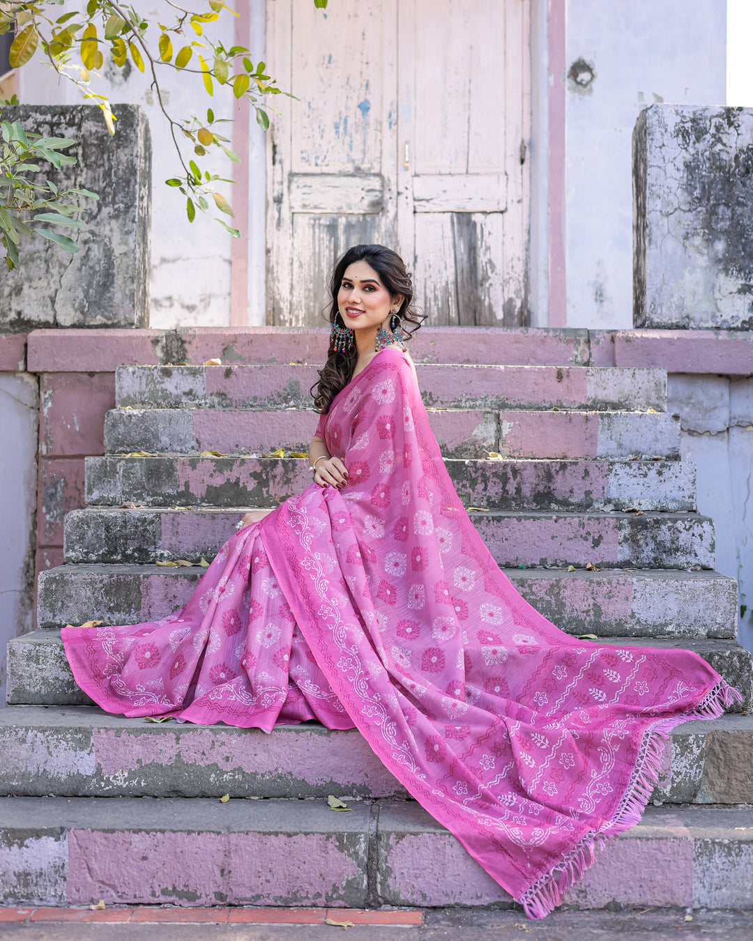 Elegant Multicolor Linen Saree with Traditional Patterns | Lightweight Festive Wear