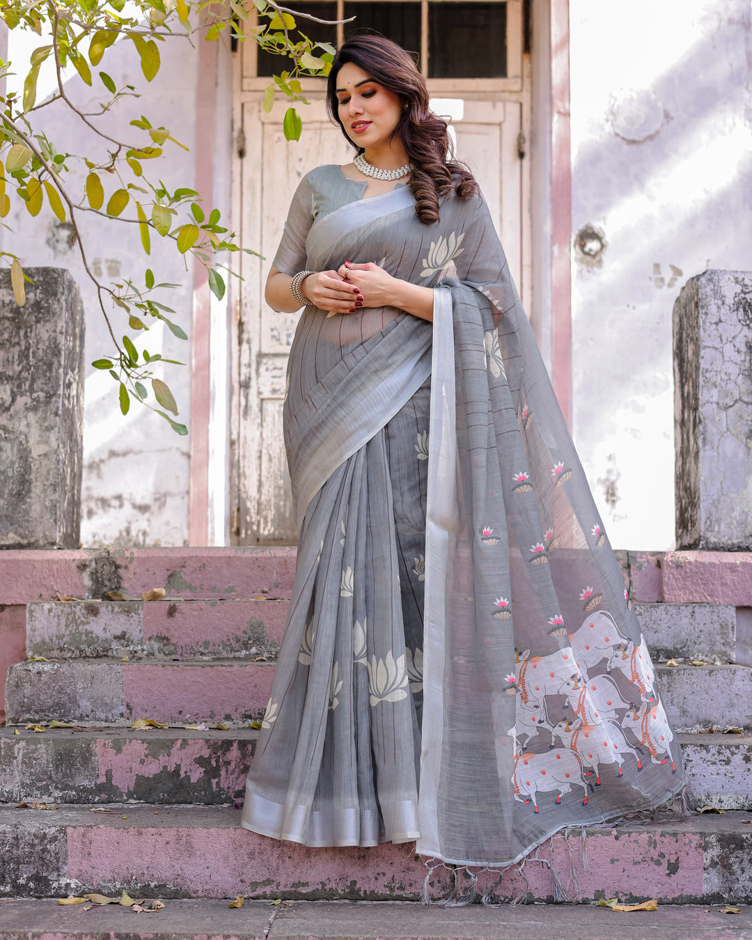 Elegant Multicolor Linen Saree with Traditional Patterns | Lightweight Festive Wear