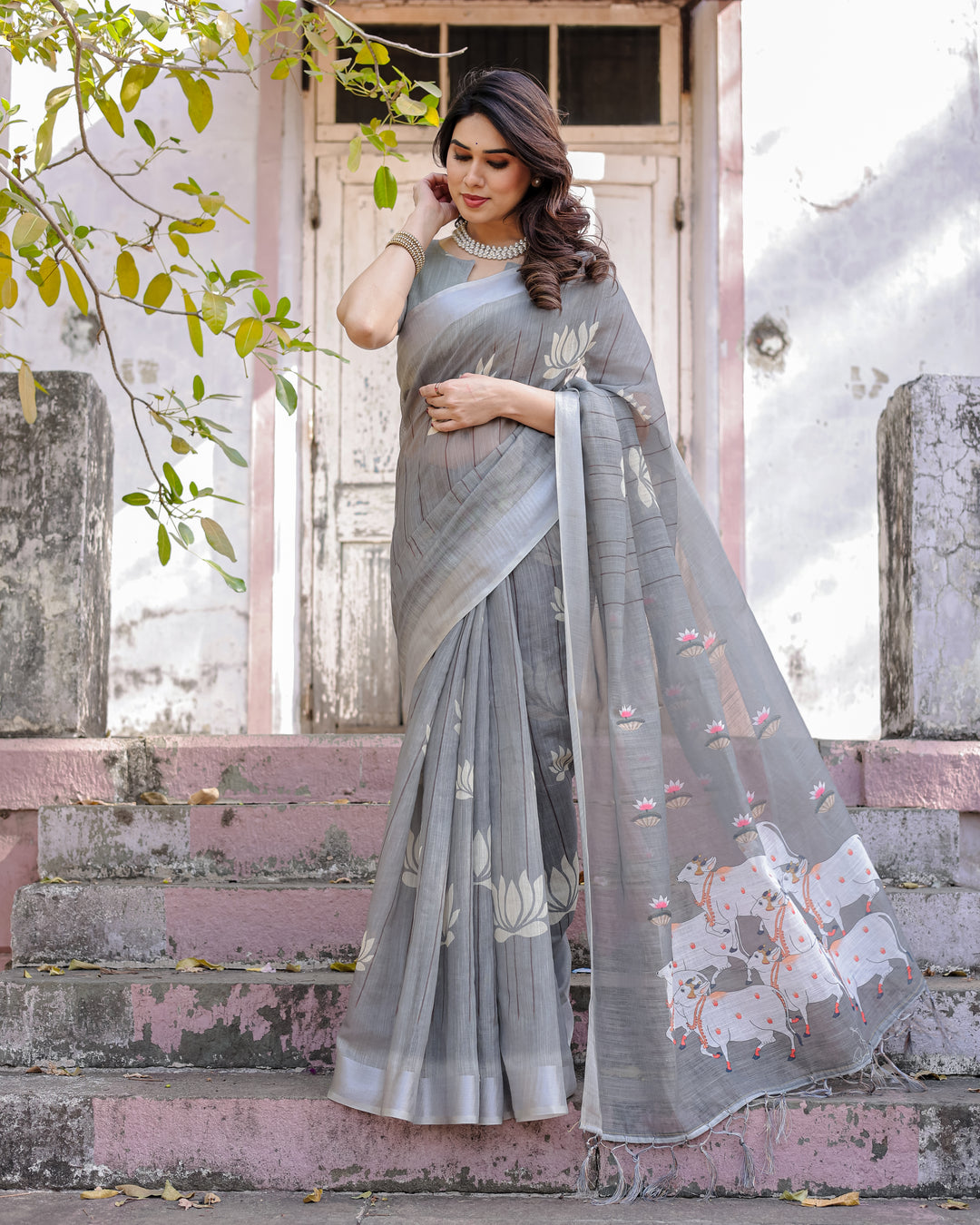Elegant Multicolor Linen Saree with Traditional Patterns | Lightweight Festive Wear
