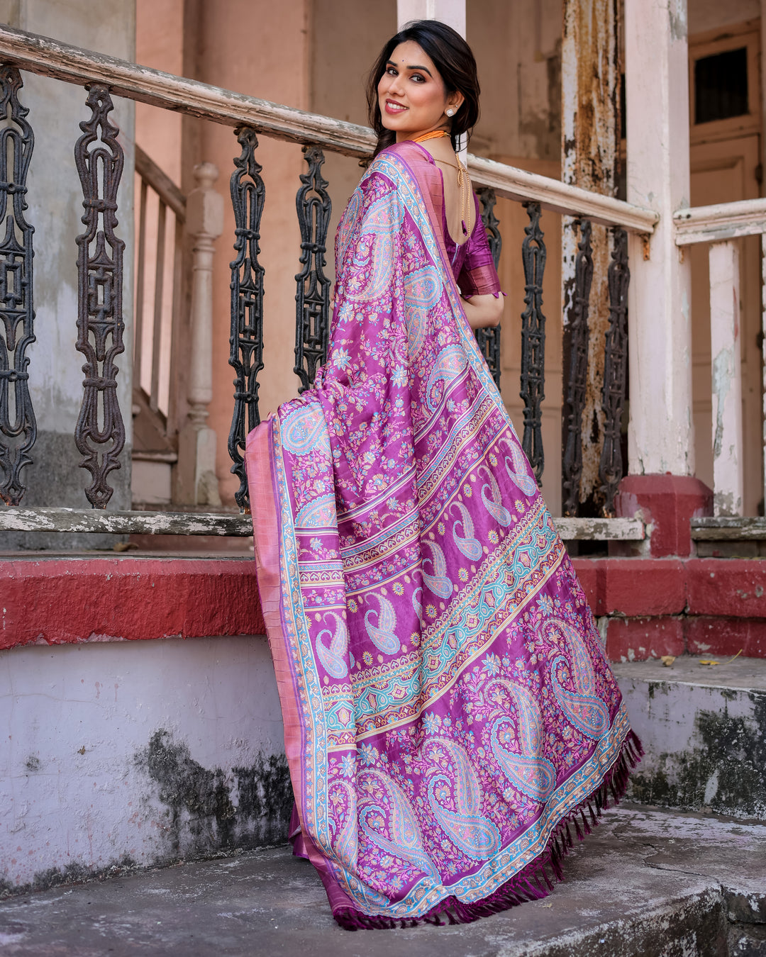 Elegant Multicolor Linen Saree with Traditional Patterns | Lightweight Festive Wear