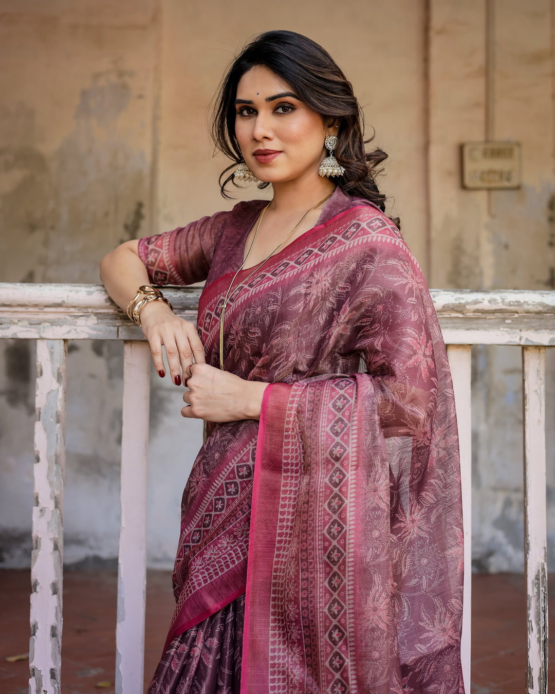 Elegant Multicolor Linen Saree with Traditional Patterns | Lightweight Festive Wear