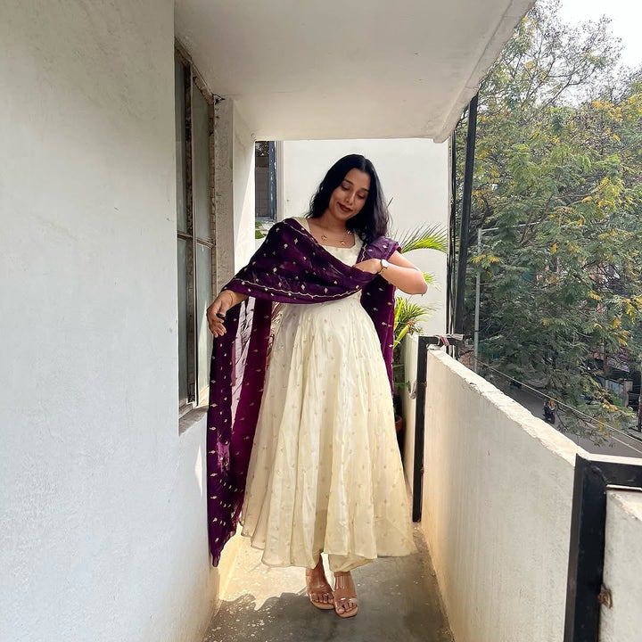Cream Anarkali Dress with Dark Wine Dupatta – Elegant Women’s Ethnic Wear