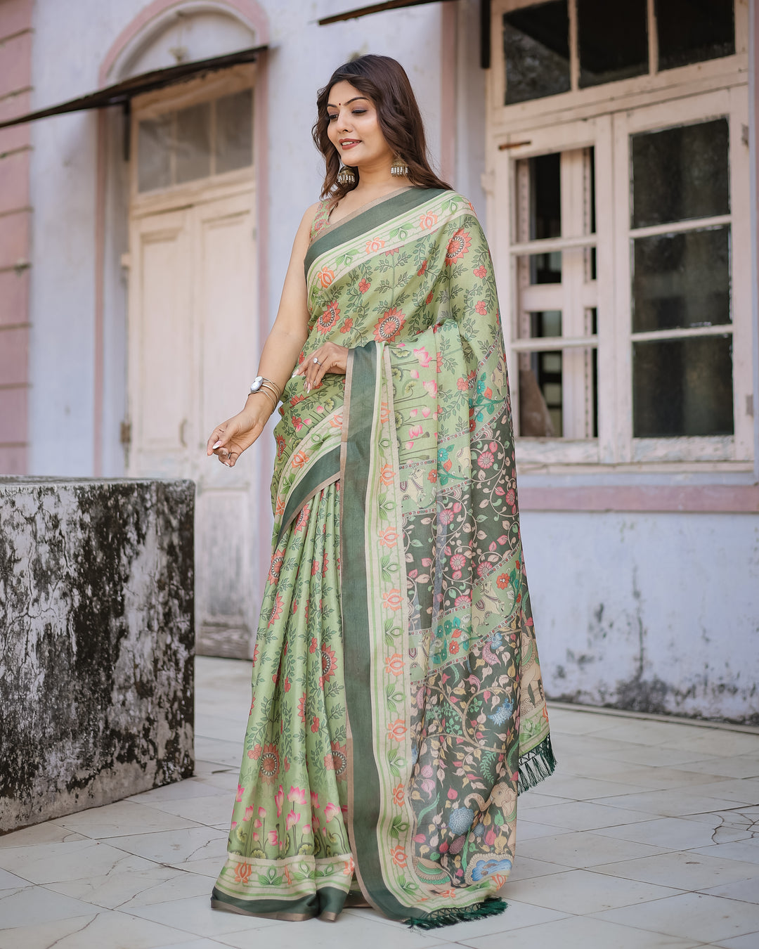 Graceful Green & Beige Saree with Exquisite Floral Prints – Perfect for Weddings & Festive Wear