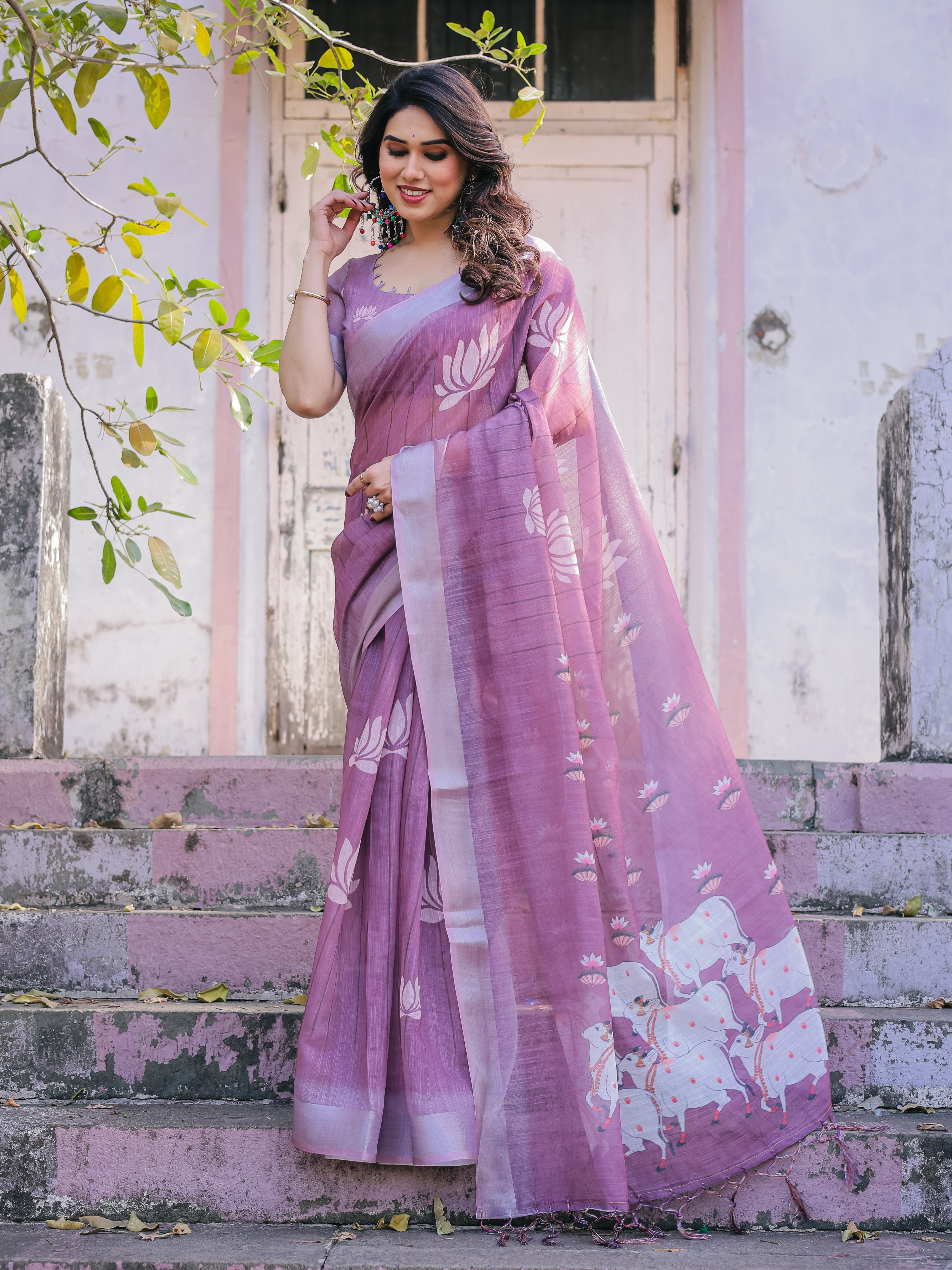 Elegant Multicolor Linen Saree with Traditional Patterns | Lightweight Festive Wear