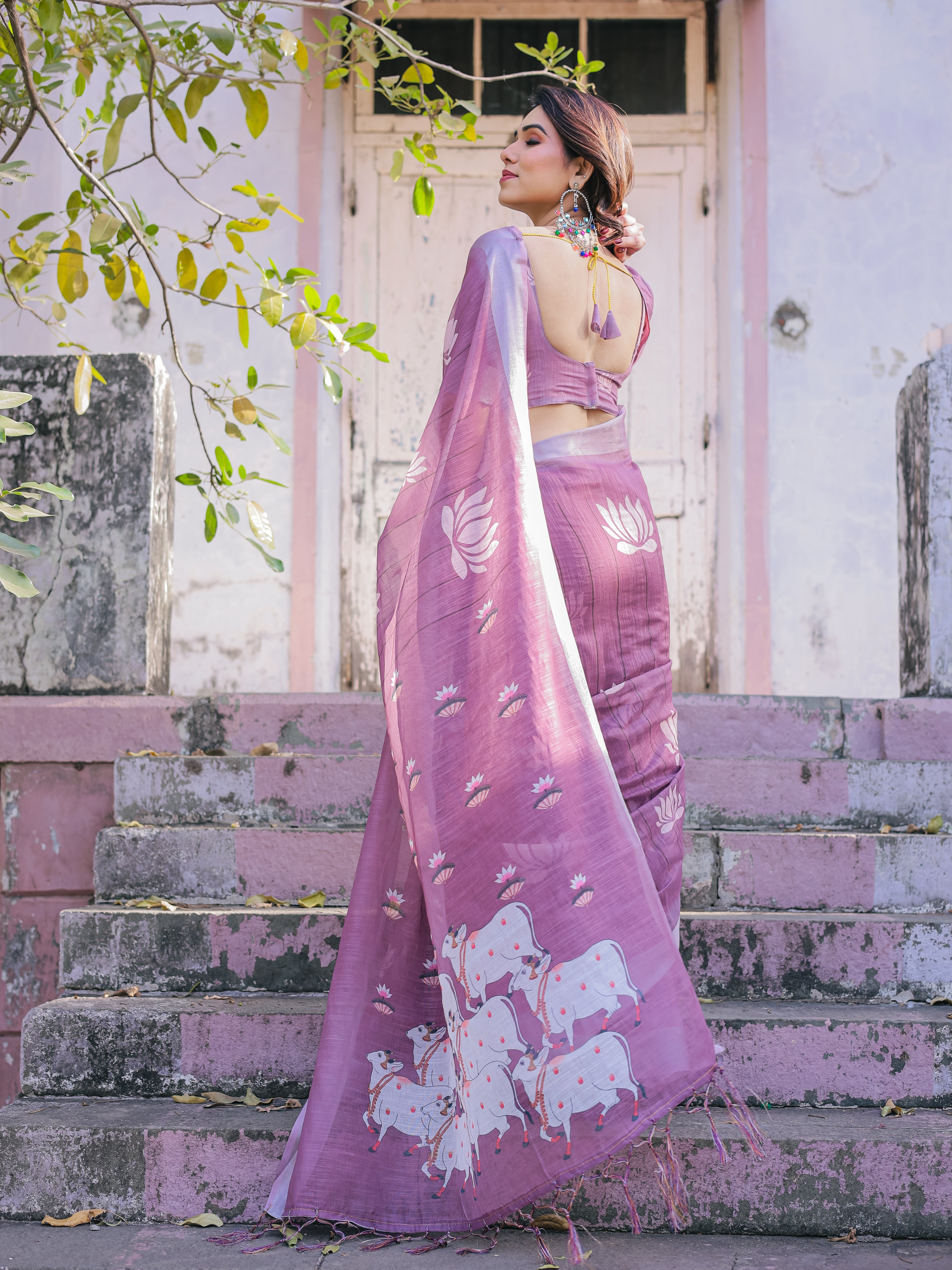 Elegant Multicolor Linen Saree with Traditional Patterns | Lightweight Festive Wear