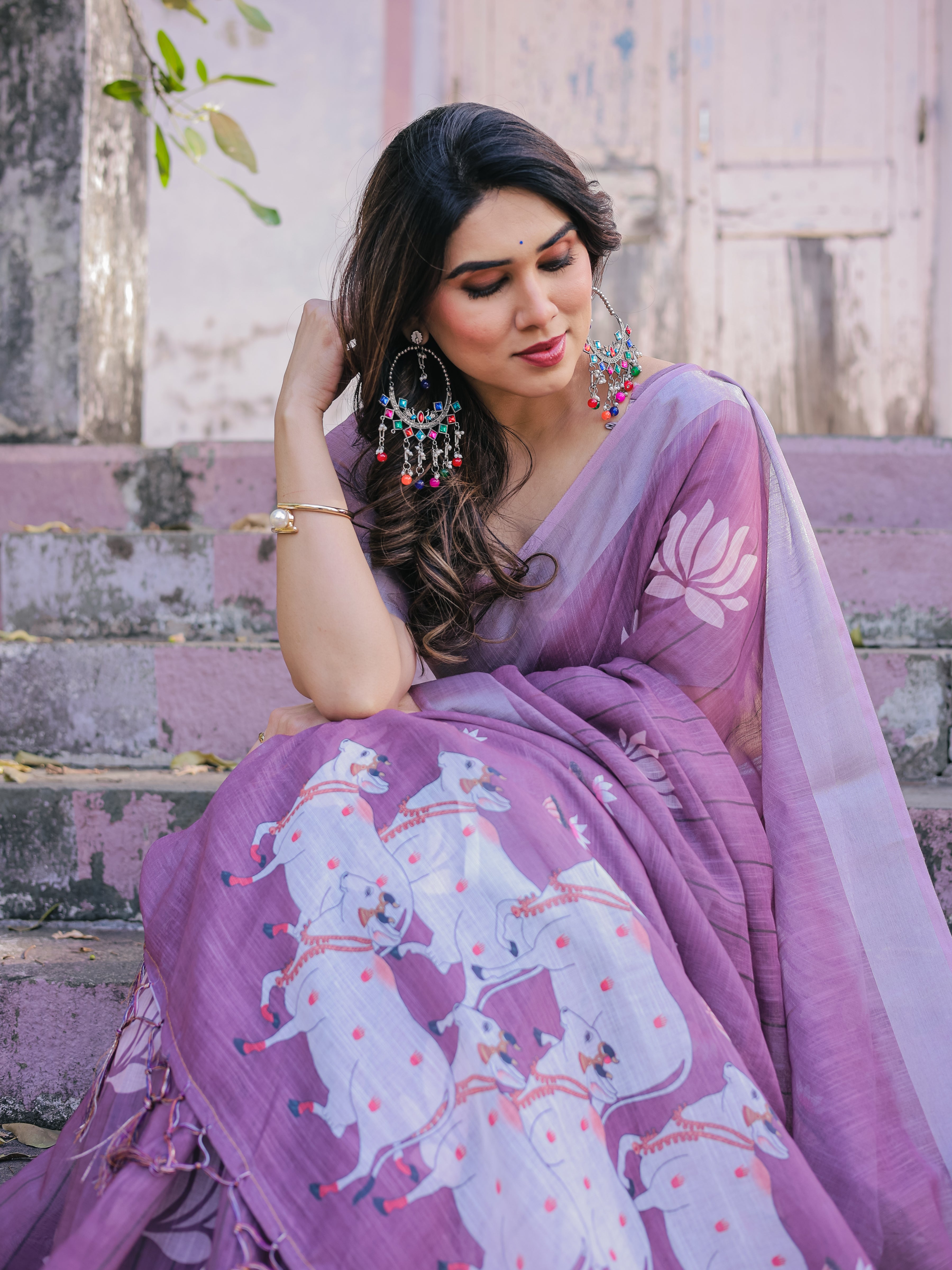 Elegant Multicolor Linen Saree with Traditional Patterns | Lightweight Festive Wear