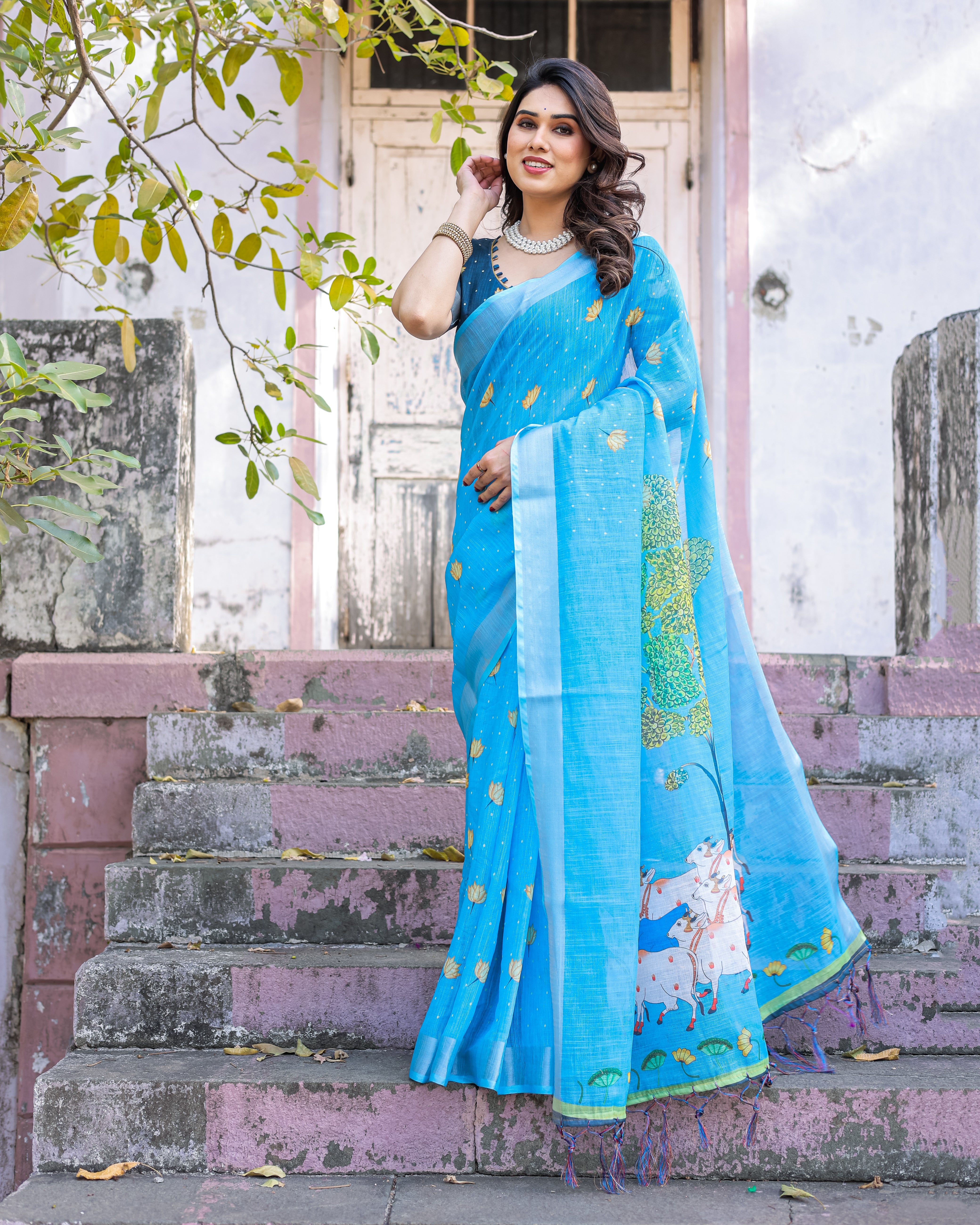 Elegant Multicolor Linen Saree with Traditional Patterns | Lightweight Festive Wear