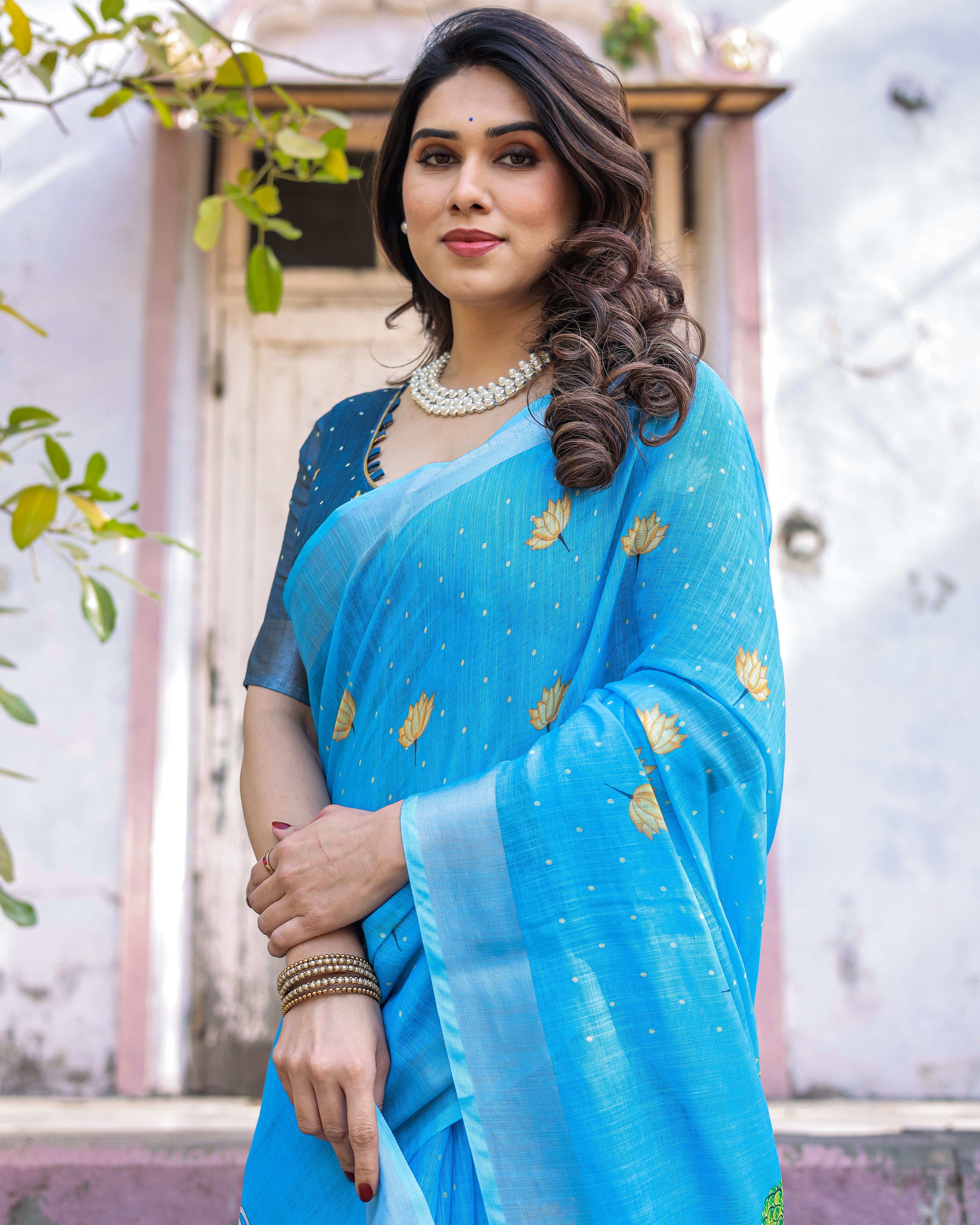 Elegant Multicolor Linen Saree with Traditional Patterns | Lightweight Festive Wear