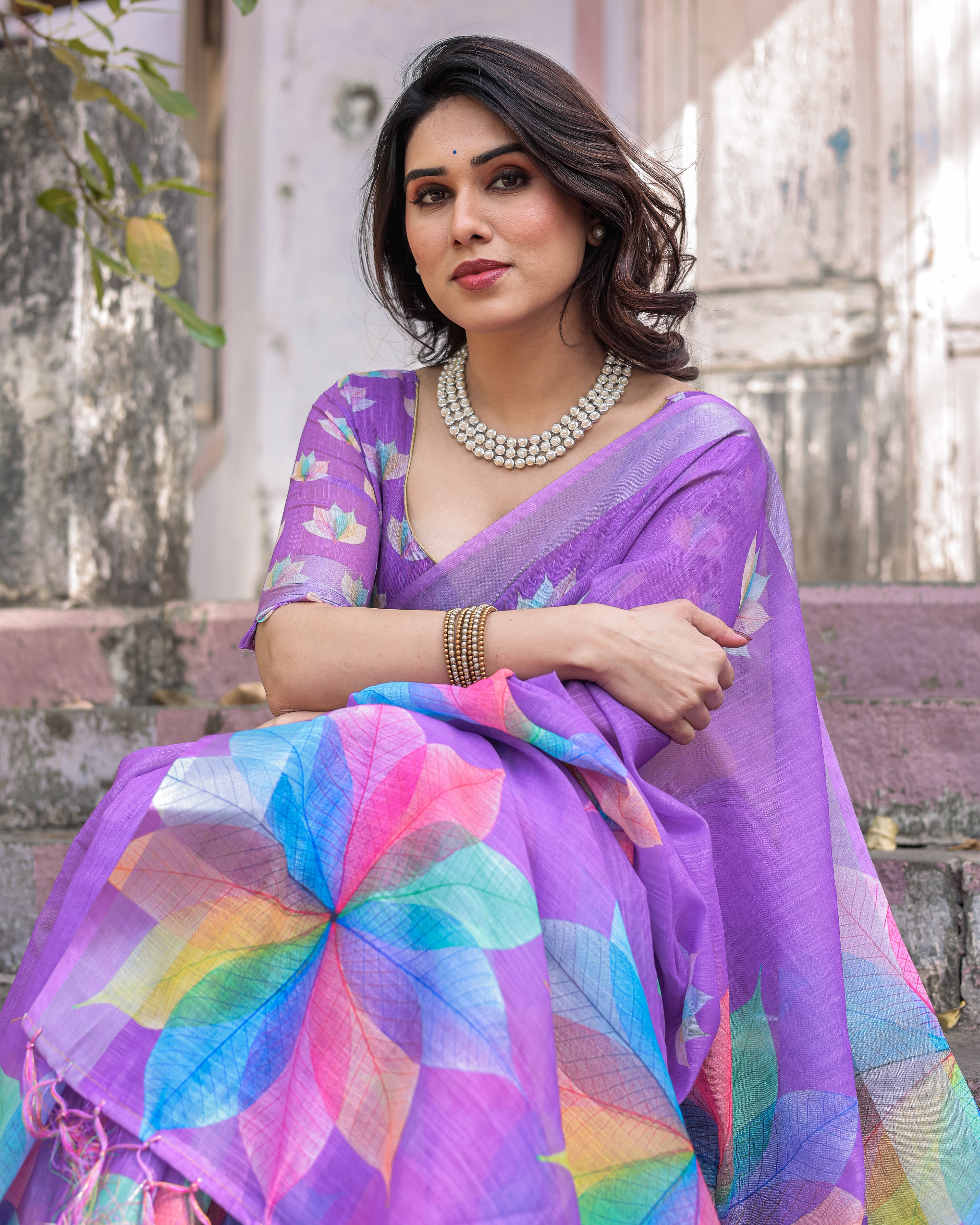 Elegant Multicolor Linen Saree with Traditional Patterns | Lightweight Festive Wear