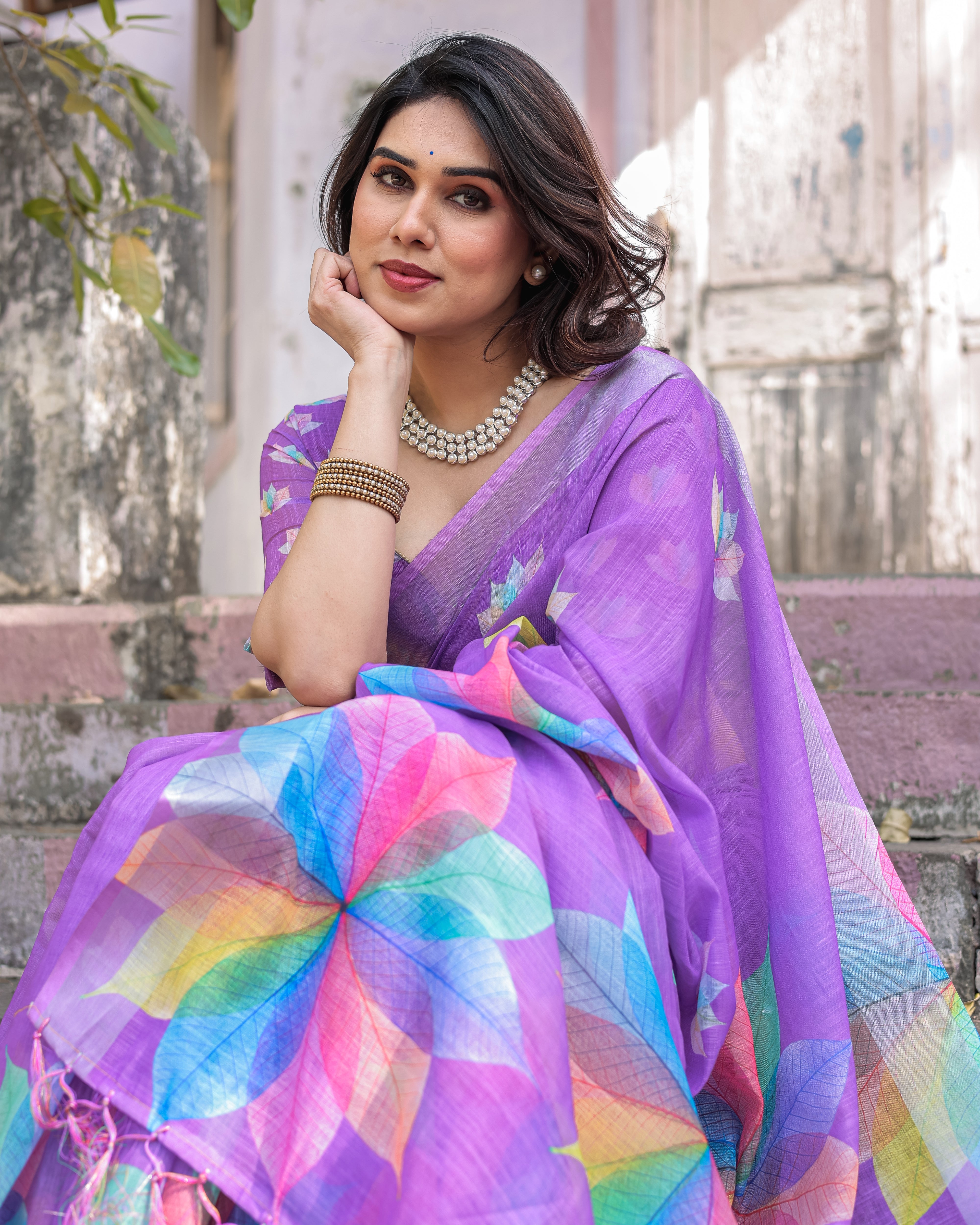 Elegant Multicolor Linen Saree with Traditional Patterns | Lightweight Festive Wear