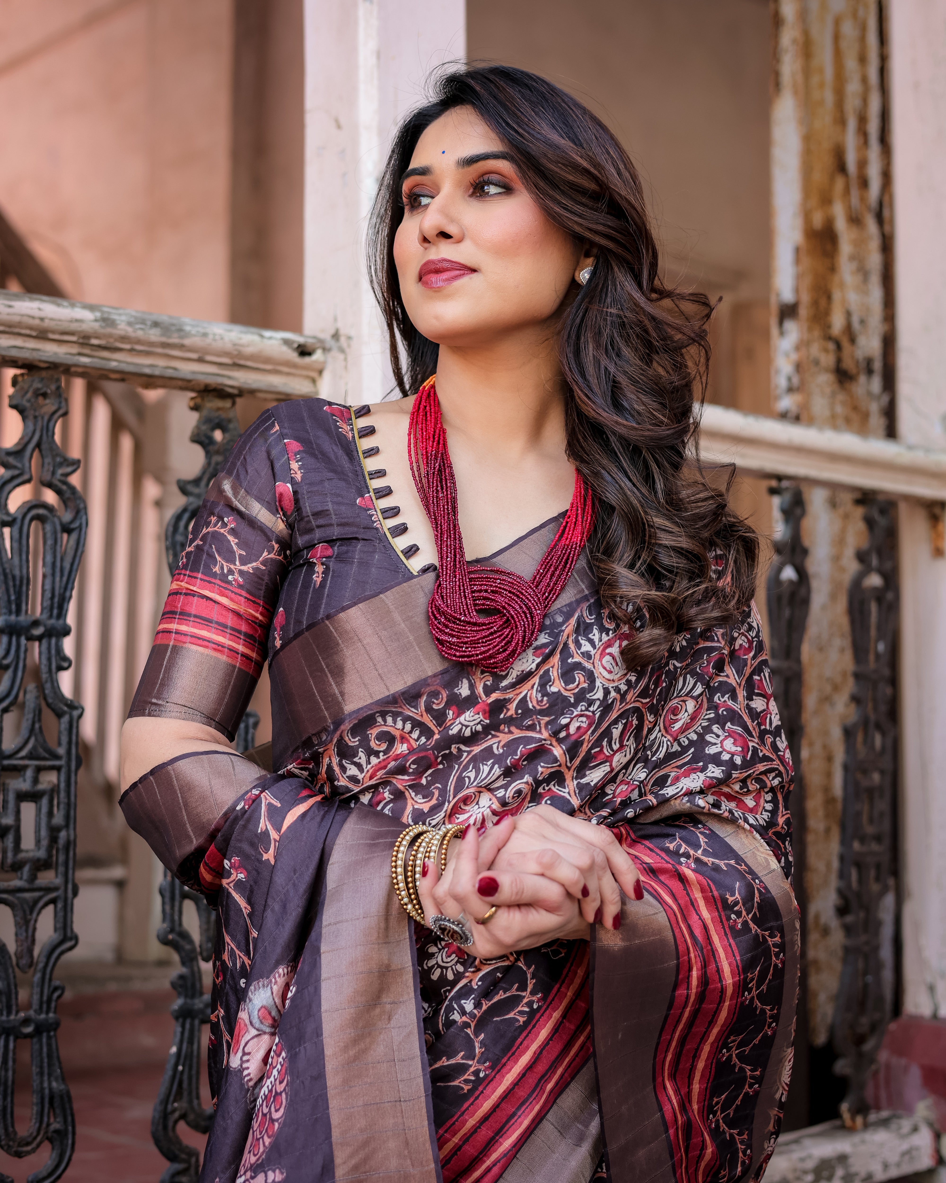 Elegant Multicolor Linen Saree with Traditional Patterns | Lightweight Festive Wear