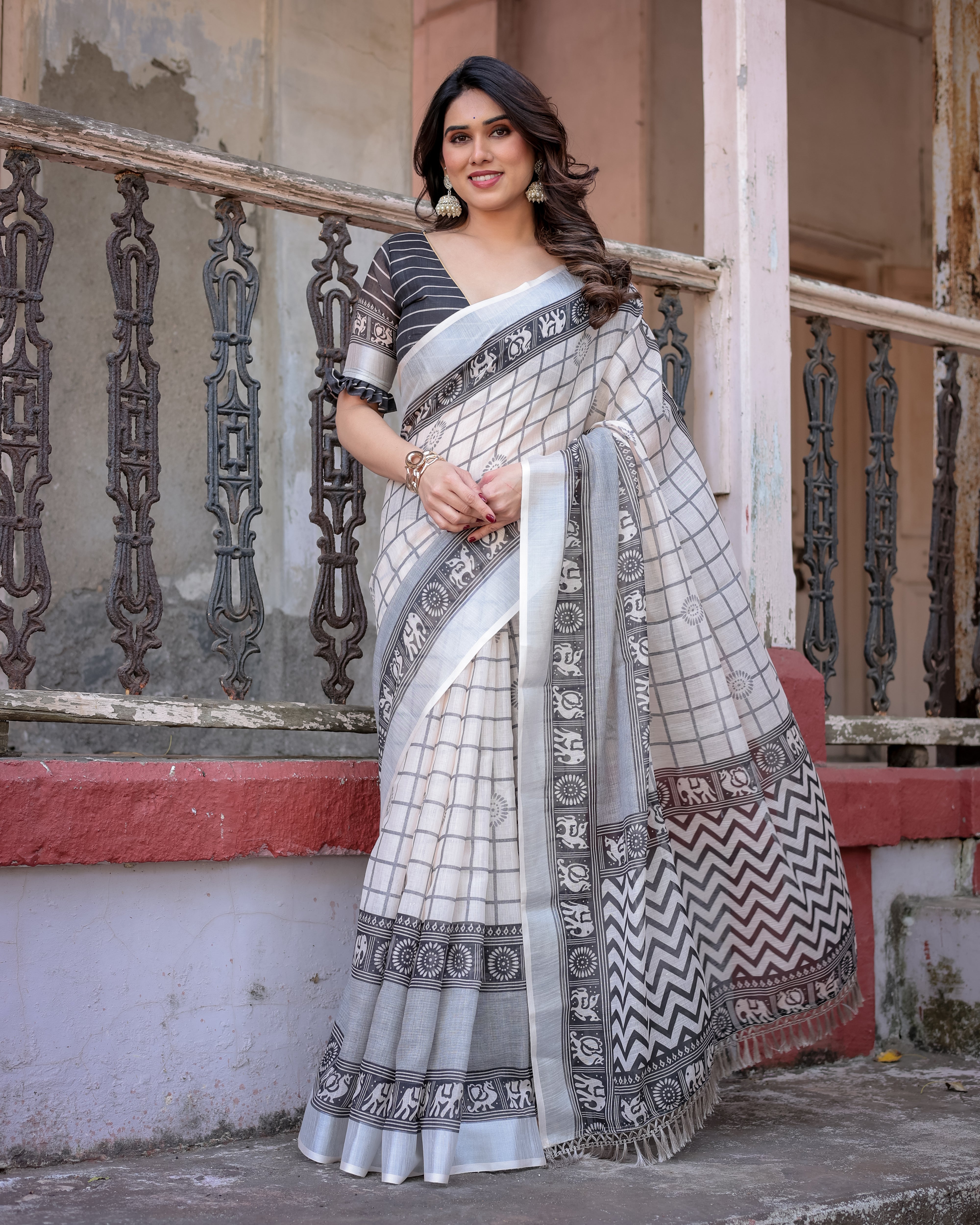 Elegant Multicolor Linen Saree with Traditional Patterns | Lightweight Festive Wear