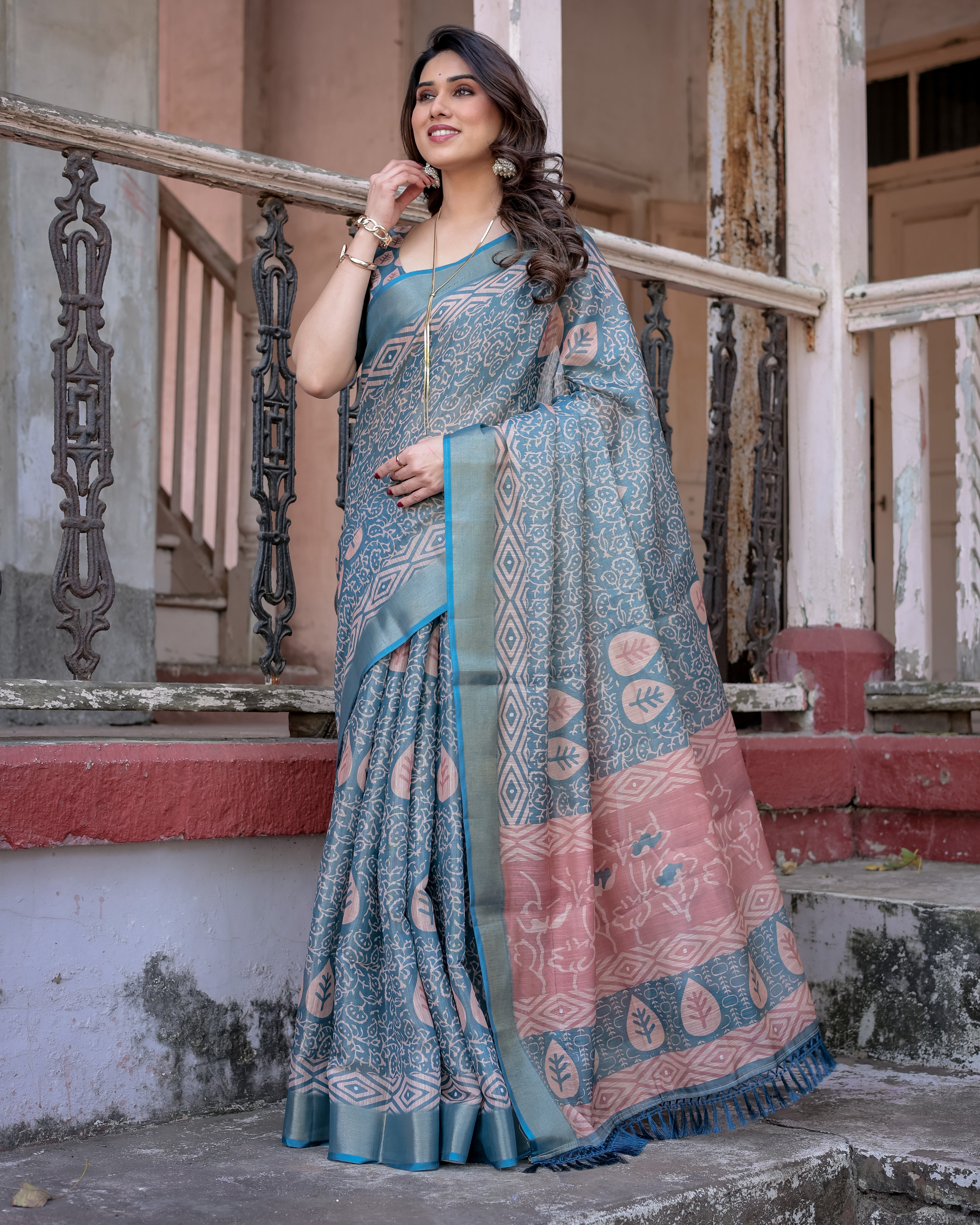 Elegant Multicolor Linen Saree with Traditional Patterns | Lightweight Festive Wear