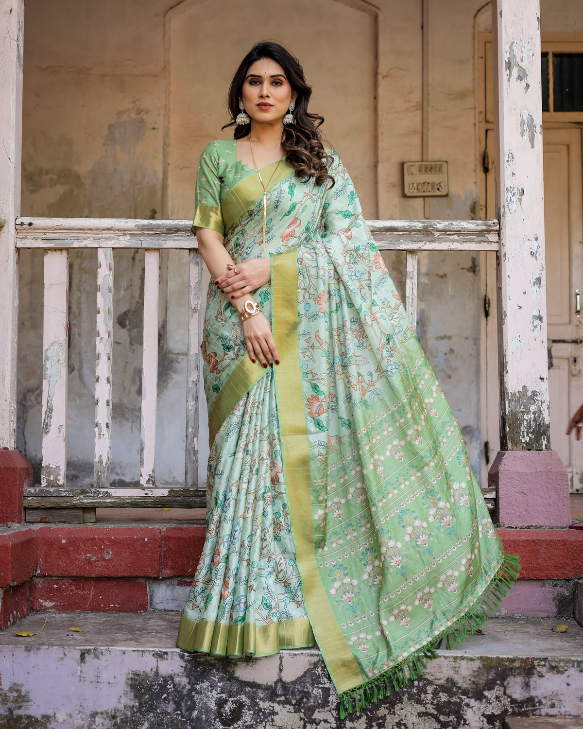 Elegant Multicolor Linen Saree with Traditional Patterns | Lightweight Festive Wear