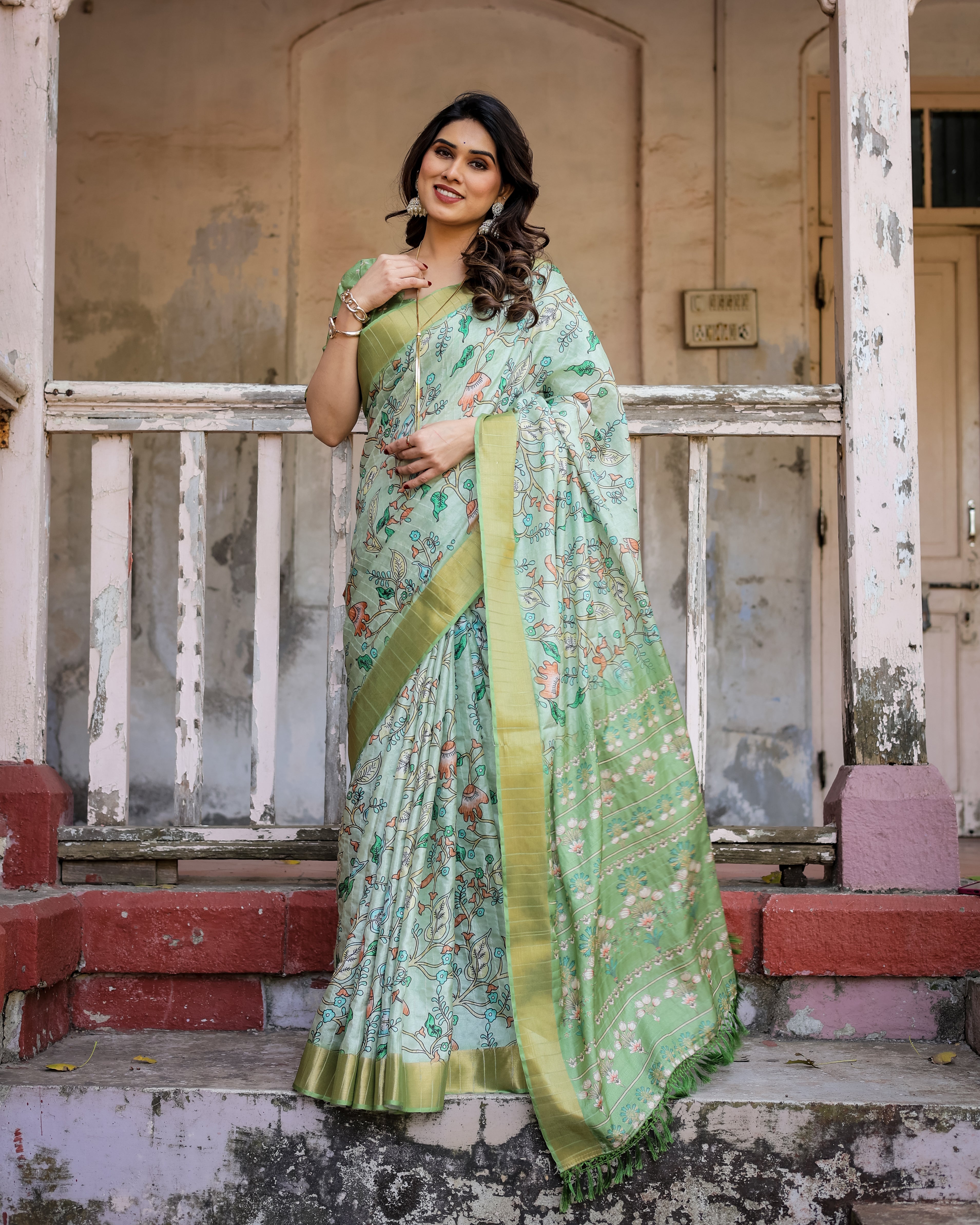 Elegant Multicolor Linen Saree with Traditional Patterns | Lightweight Festive Wear