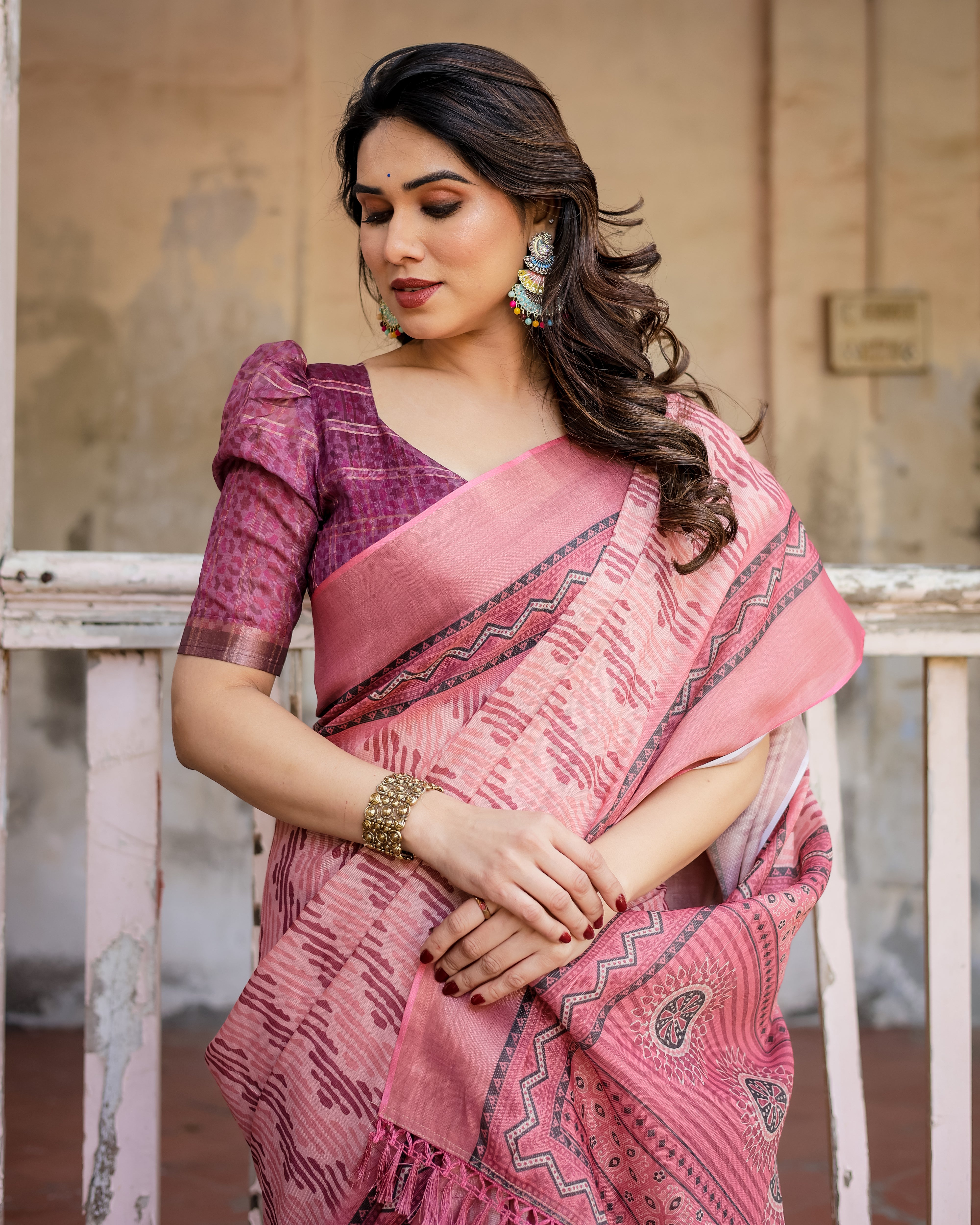 Elegant Multicolor Linen Saree with Traditional Patterns | Lightweight Festive Wear