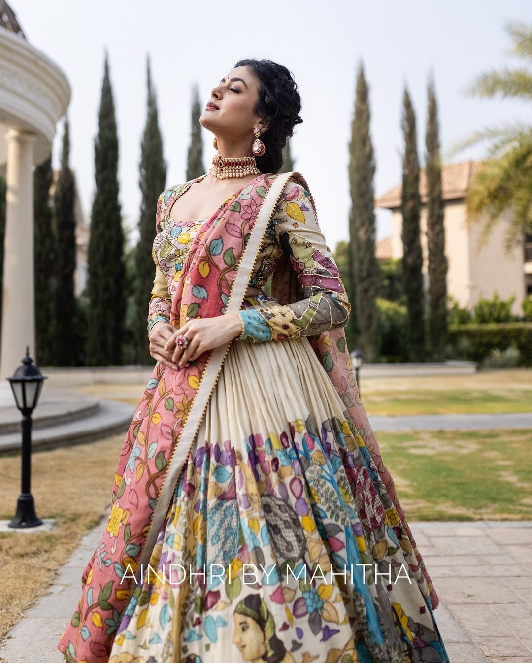 Kalamkari Lehenga with Vibrant Mythological Artwork – Ideal for Weddings & Special Occasions