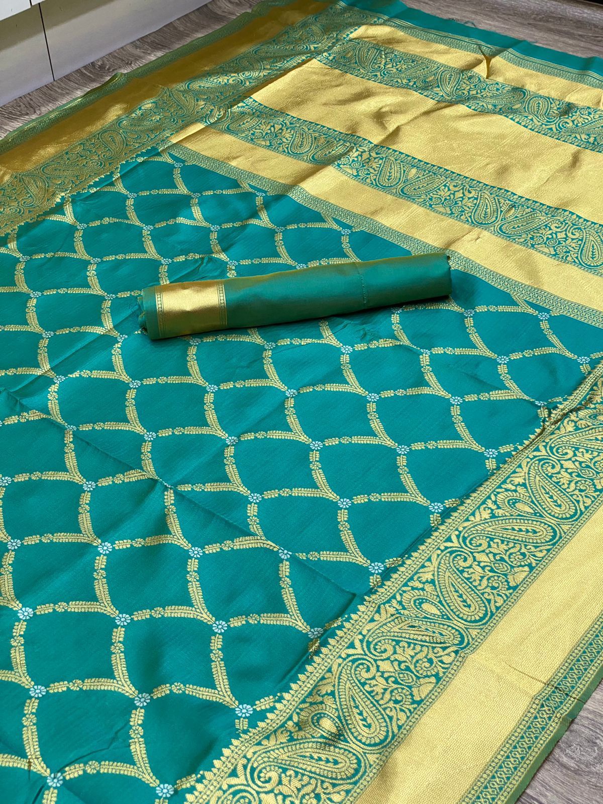 KANJIVARAM SOFT LICHI SILK SAREE