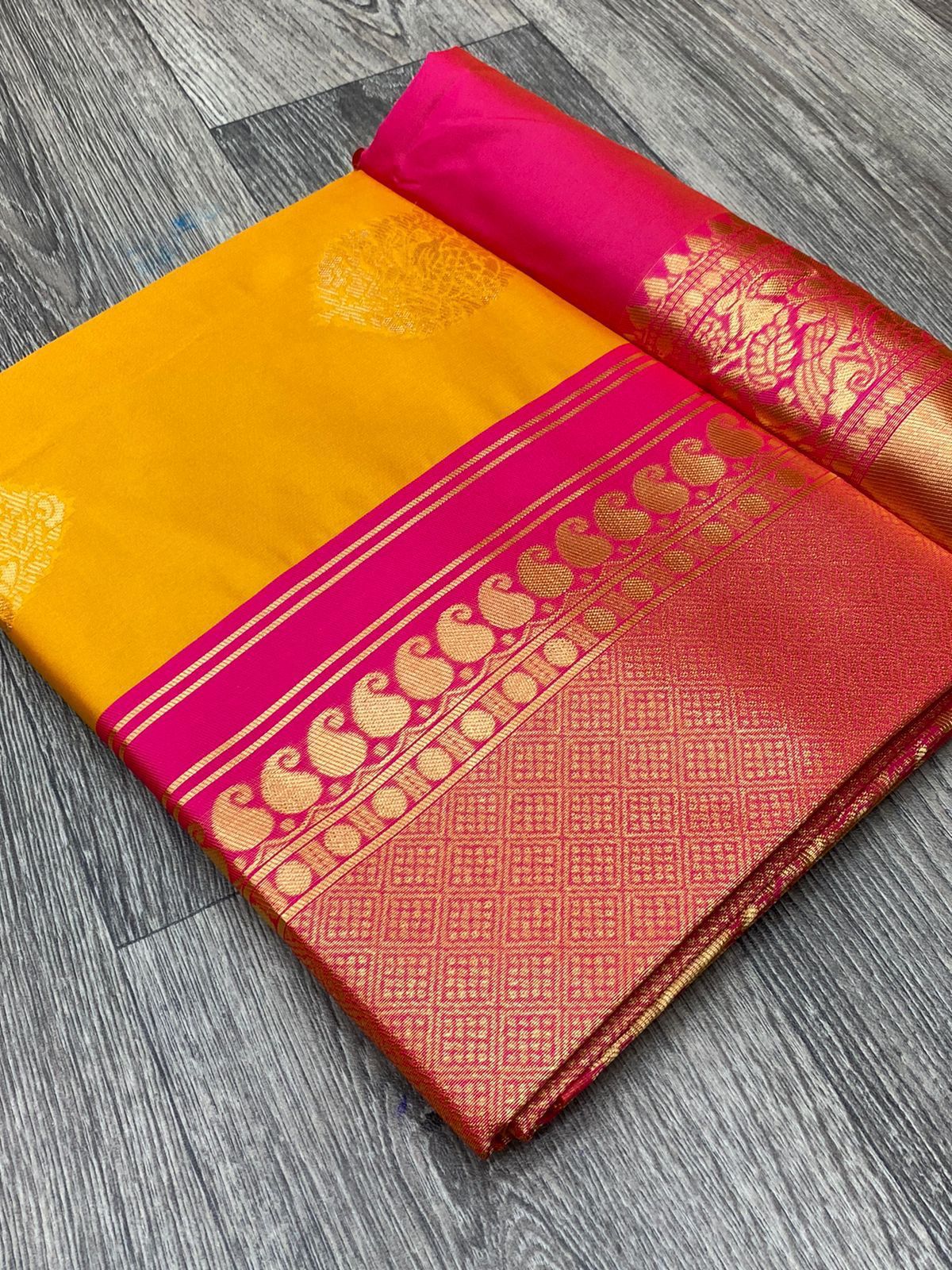 KANJIVARAM SOFT LICHI SILK SAREE