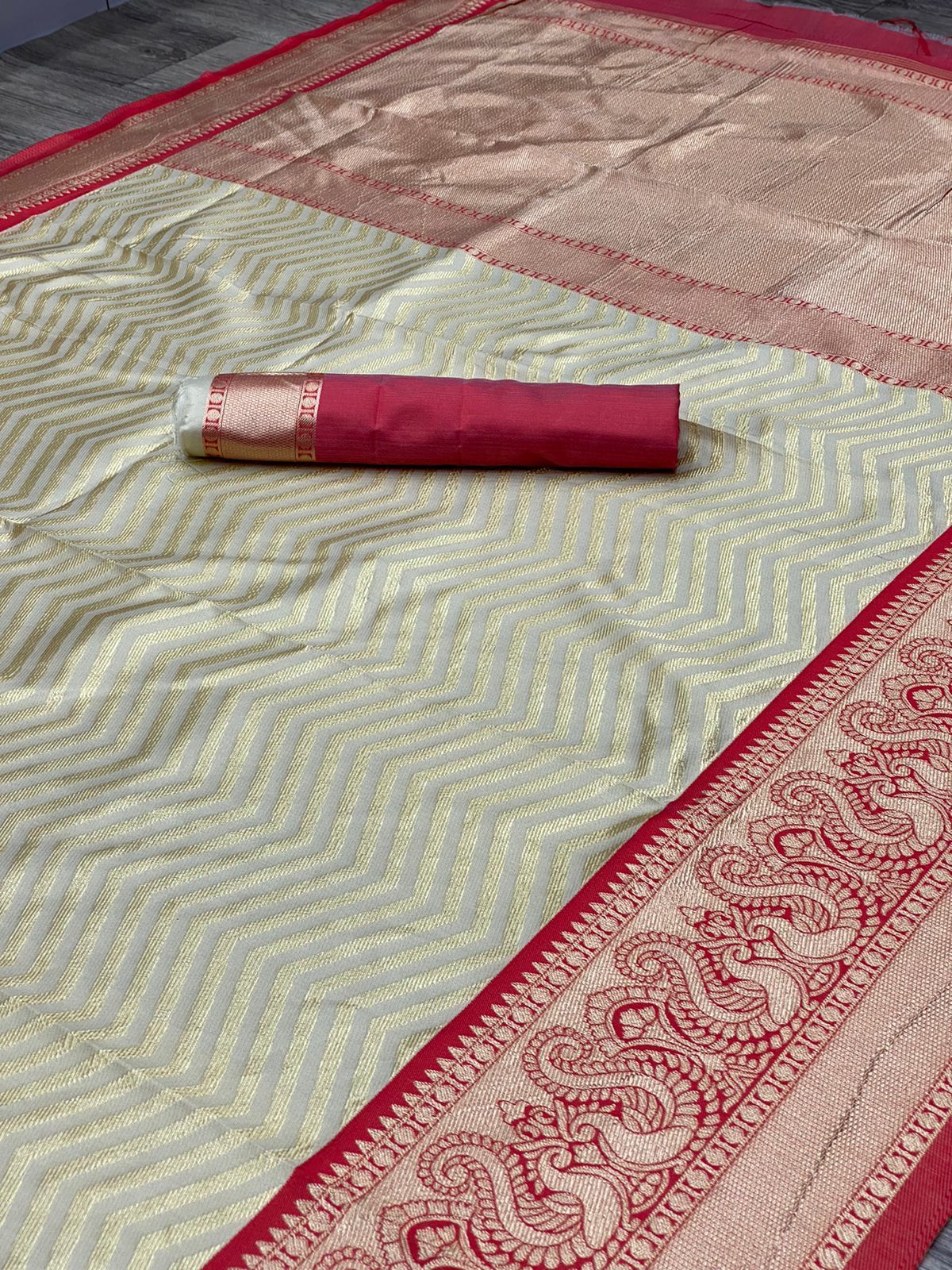 KANJIVARAM SOFT LICHI SILK SAREE