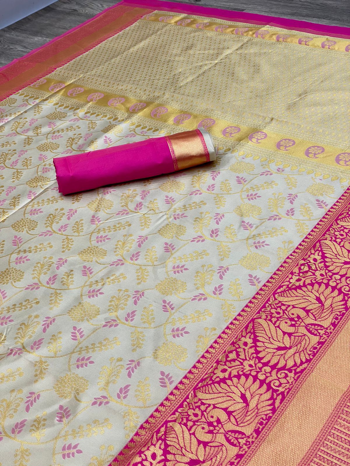 KANJIVARAM SOFT LICHI SILK SAREE